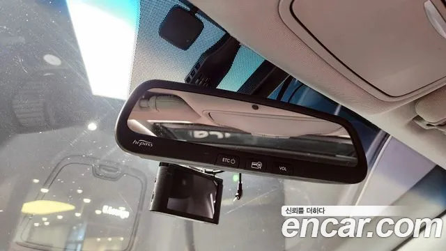 Hyundai Santafe 2017 — фото 18