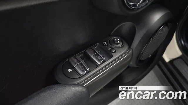 Mini Cooper 2018 — фото 16