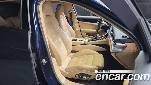 Porsche Panamera 2018 — фото 12