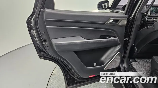 KG_Mobility_Ssangyong Rexton 2018 — фото 15