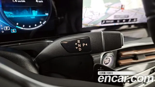 Mercedes-Benz EQC 2021 — фото 12