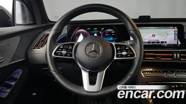 Mercedes-Benz EQC 2021 — фото 19