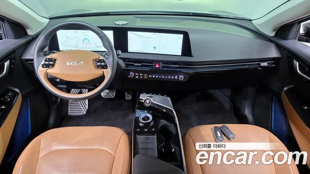 Kia EV6 2023 — фото 10