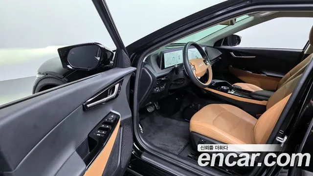 Kia EV6 2023 — фото 13