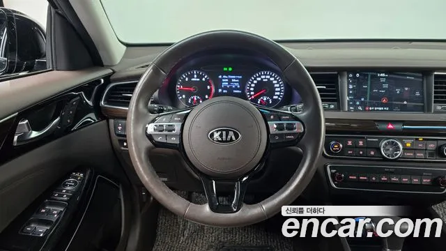 Kia K7 2019 — фото 18