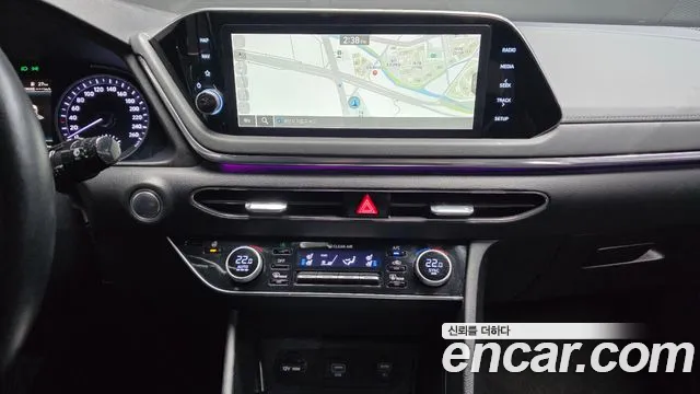 Hyundai Sonata 2022 — фото 16
