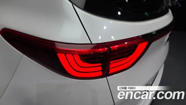 Kia Sportage 2018 — фото 9