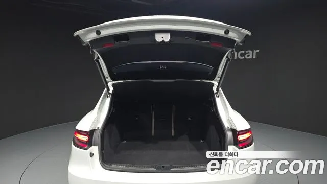 Porsche Macan 2021 — фото 20