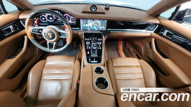 Porsche Panamera 2020 — фото 10