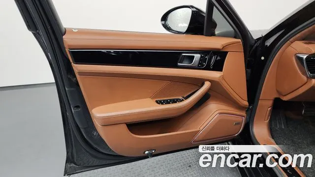 Porsche Panamera 2020 — фото 14