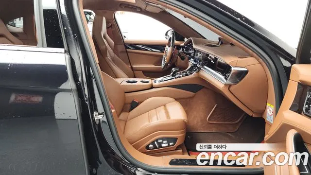 Porsche Panamera 2020 — фото 16