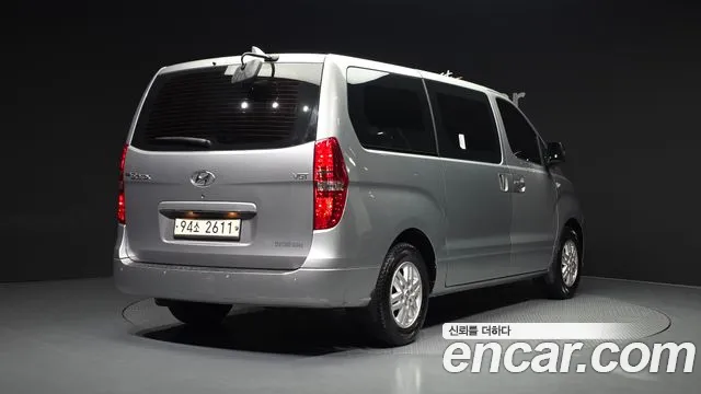 Hyundai Starex 2021 — фото 2