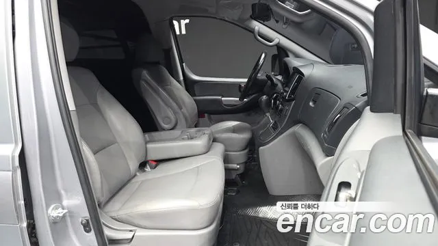 Hyundai Starex 2021 — фото 11