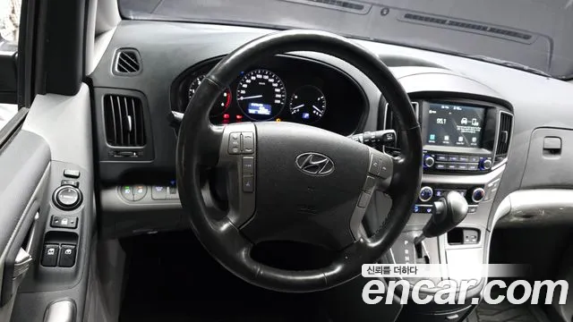 Hyundai Starex 2021 — фото 13