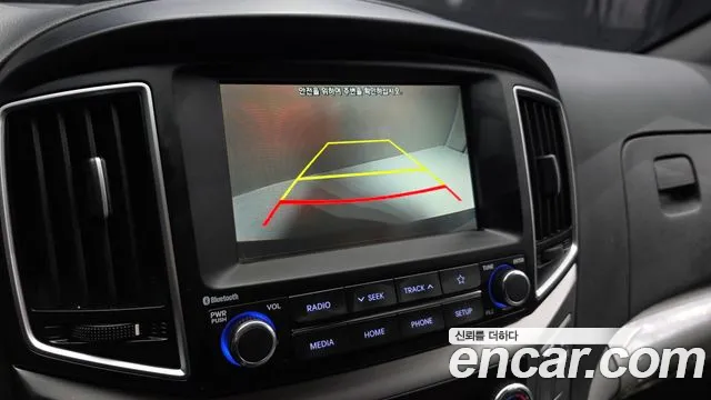Hyundai Starex 2021 — фото 16