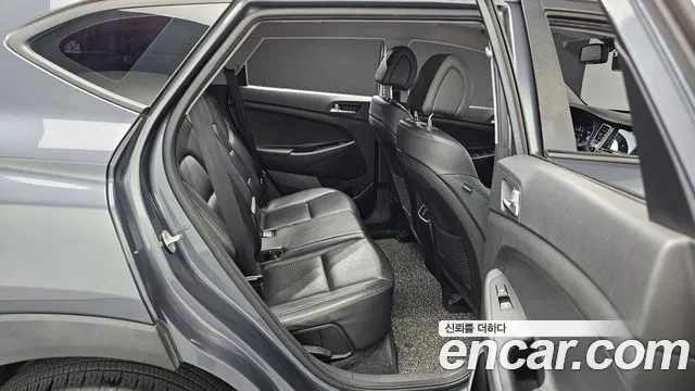 Hyundai Tucson 2017 — фото 17