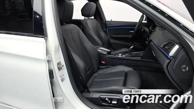 BMW 3-Series 2018 — фото 11