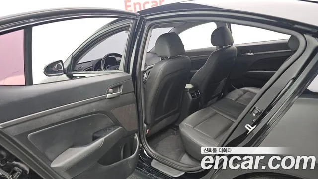 Hyundai AVANTE 2016 — фото 16
