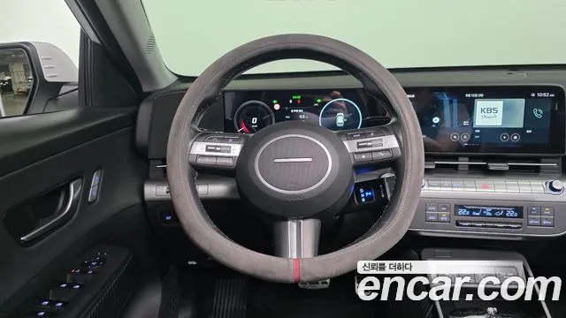 Hyundai Kona 2023 — фото 18