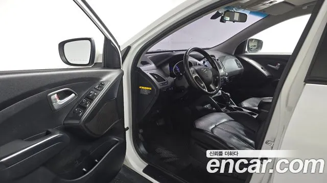 Hyundai Tucson 2015 — фото 10