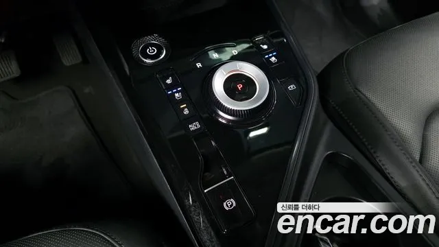 Kia Niro 2024 — фото 12