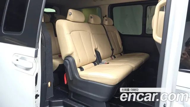 Hyundai Staria 2022 — фото 17