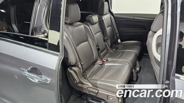 Honda Odyssey 2018 — фото 13