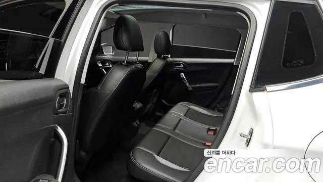 Peugeot 2008 2015 — фото 12