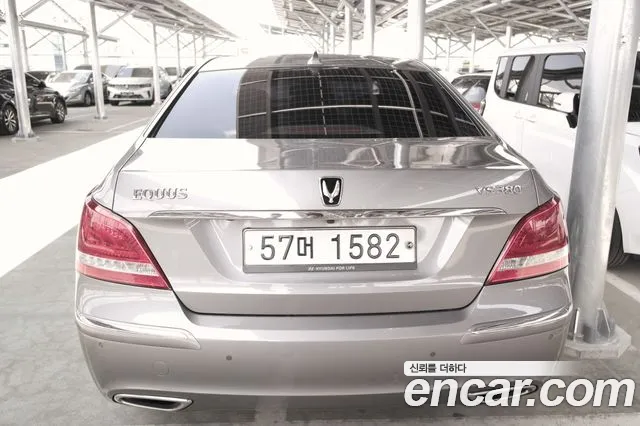 Hyundai Equus 2012 — фото 4