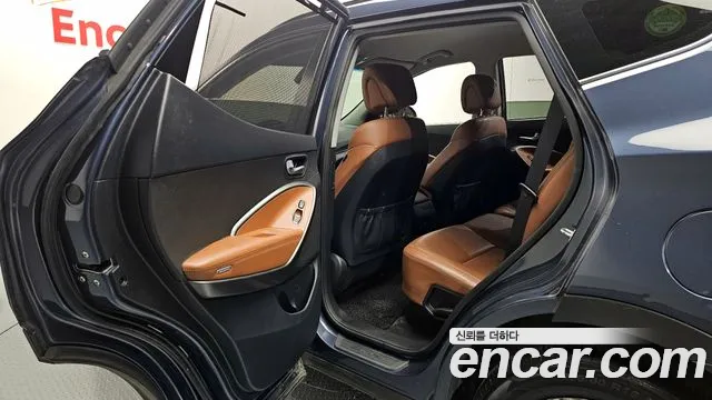 Hyundai Santafe 2018 — фото 12