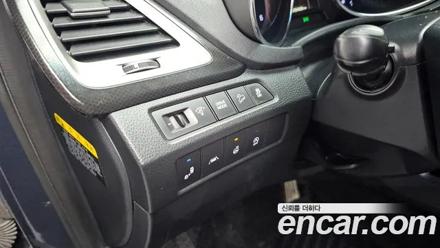 Hyundai Santafe 2018 — фото 19