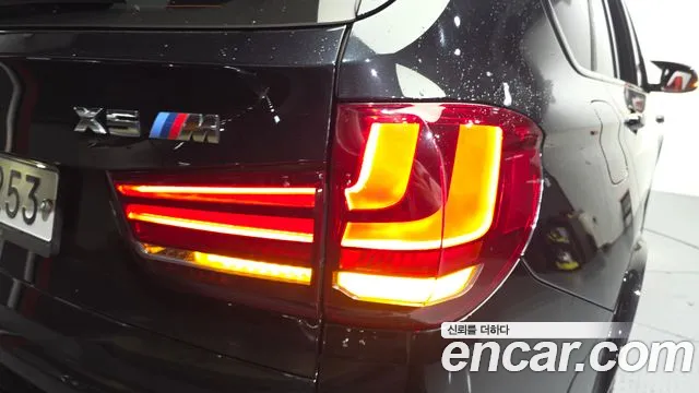 BMW X5M 2018 — фото 9