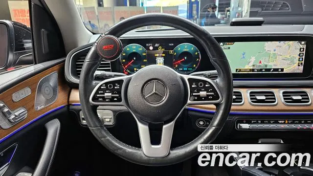 Mercedes-Benz GLE-Class 2020 — фото 13