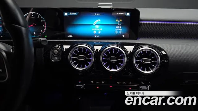 Mercedes-Benz A-Class 2023 — фото 20