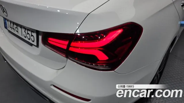 Mercedes-Benz A-Class 2023 — фото 9