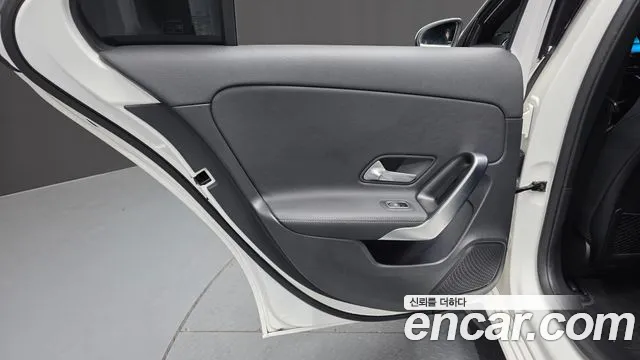 Mercedes-Benz A-Class 2023 — фото 15