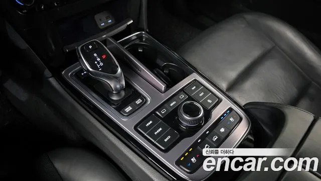 Hyundai Equus 2014 — фото 9