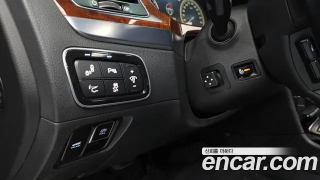 Hyundai Equus 2014 — фото 19