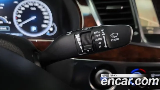 Hyundai Equus 2014 — фото 20