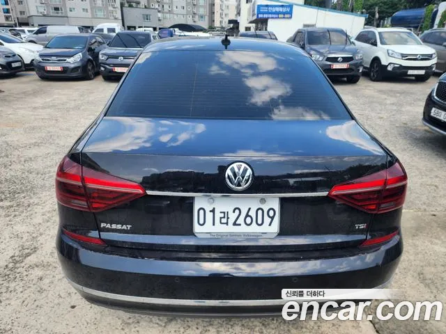Volkswagen Passat 2018 — фото 4