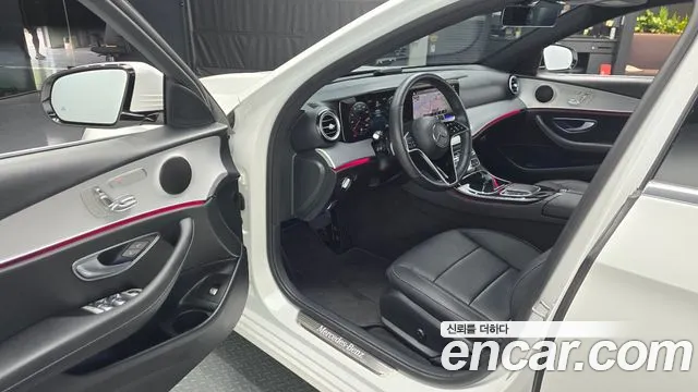 Mercedes-Benz E-Class 2021 — фото 10