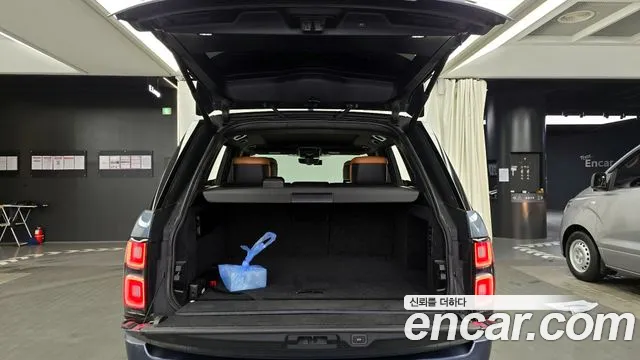 Land Rover Range Rover 2018 — фото 20