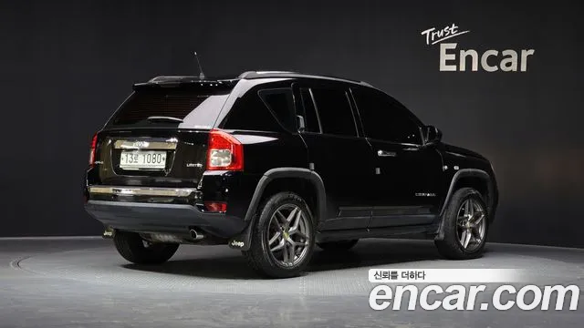 Jeep Compass 2012 — фото 2