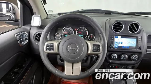 Jeep Compass 2012 — фото 13