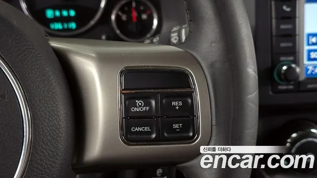 Jeep Compass 2012 — фото 15