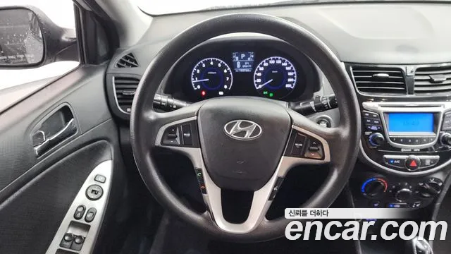 Hyundai Accent 2011 — фото 18