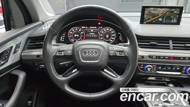 Audi Q7 2019 — фото 18