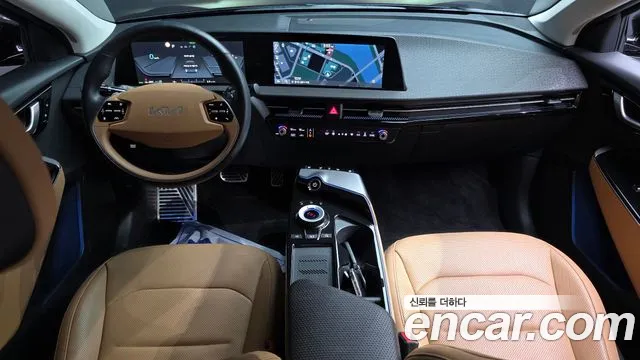Kia EV6 2023 — фото 10