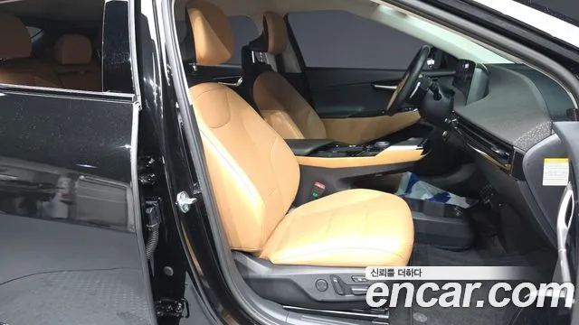 Kia EV6 2023 — фото 17