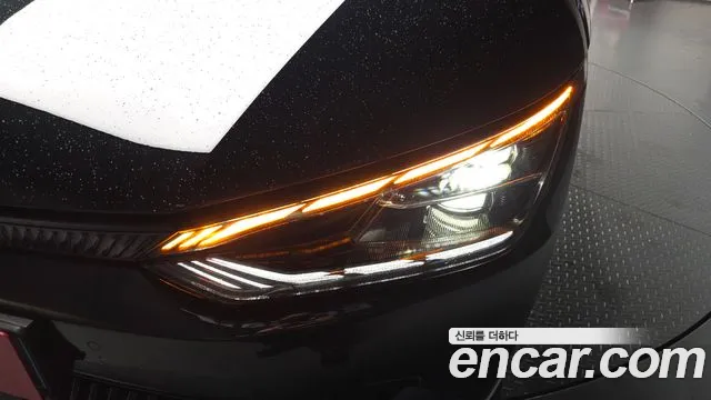Kia EV6 2023 — фото 8